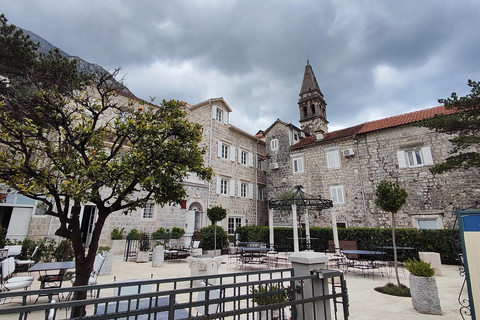 Kotor & Perast: Private Tour with Boat Trip & Oyster Lunch