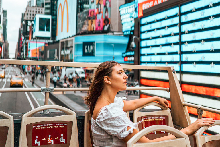 Nueva York: tour turístico con paradas libres en autobús descapotableTicket de 1 día + Crucero por Liberty Island