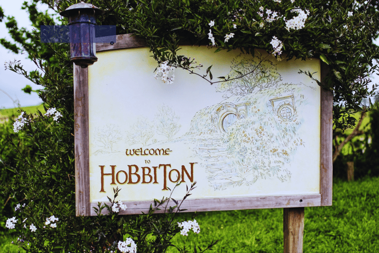 Private Day Tour: Waitomo Glowworms & Hobbiton Movie Set
