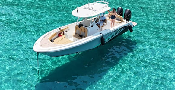 Private PREMIUM-Bootsfahrt zum Leuchtturm von Alcanada mit Skipper und Treibstoff