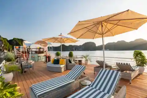 Desde Catba: Bahía de Lan Ha - Crucero Premium Serenity con almuerzo