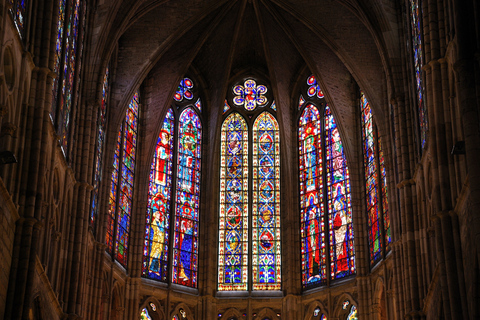 León: Exterior and Interior Cathedral Walking Tour