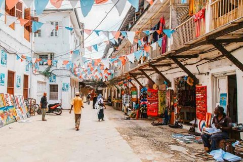 Zanzibar: Rundtur i Stone Town och mangrovekajakpaddling.Denna tur inkluderar transfer till och från hotellet.