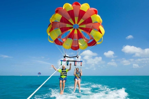 Hurghada: Glass Boat and Parasailing with Watersports