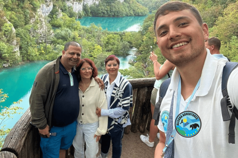 Zagreb: Plitvice Met Beveiligde Tickets, Boot- En TreinreisZagreb: Plitvice Tour met Tickets, boottocht en treinreis