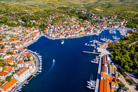 Spalato: Laguna Blu, Hvar e 5 Isole Tour per piccoli gruppi in barca