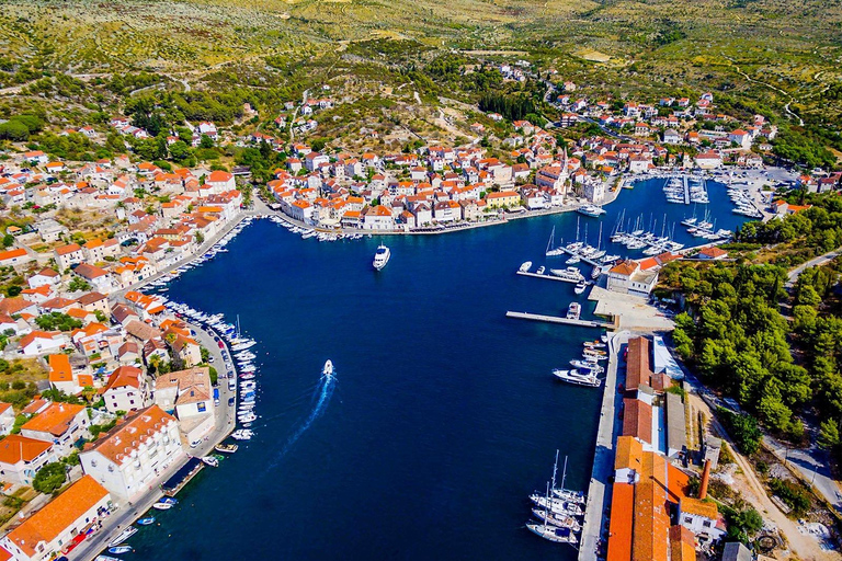 Split: Laguna Azul, Hvar y 5 Islas Tour en barco en grupo reducidoTour privado en inglés