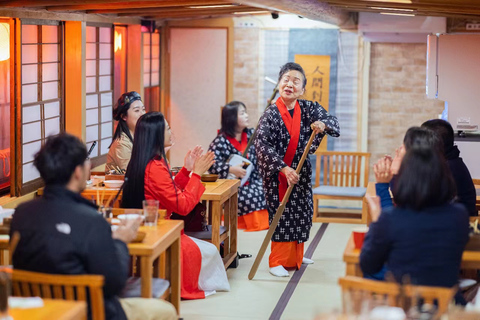 Tokyo : Dîner-croisière Yakatabune avec spectacle japonais et boissons