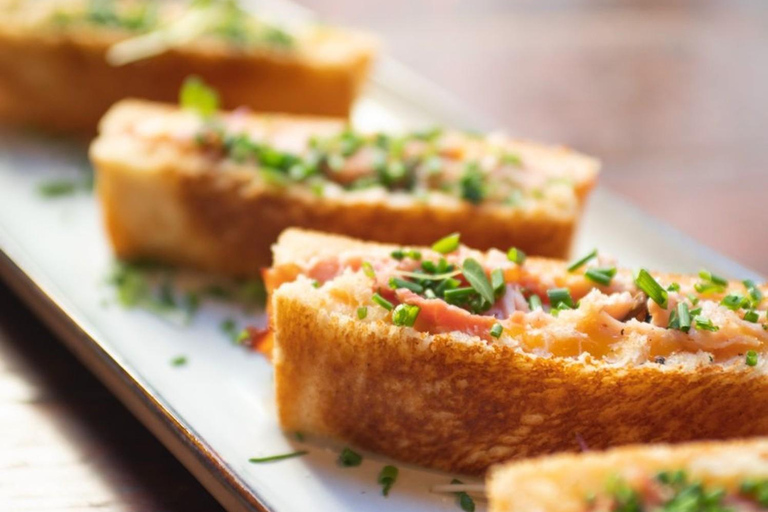 Paris: 2-Hour Express Food Tour with 4 Tastings & Fine Wine