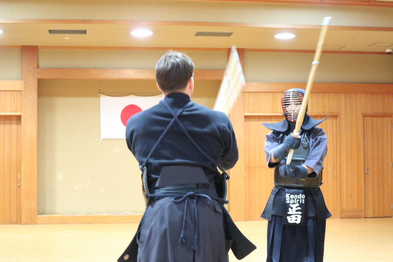 Tokio: Doświadczenie samuraja | Lekcja kendo i darmowe zdjęciaTokio: Naucz się Kendo i zostań samurajem! + Darmowe zdjęcia