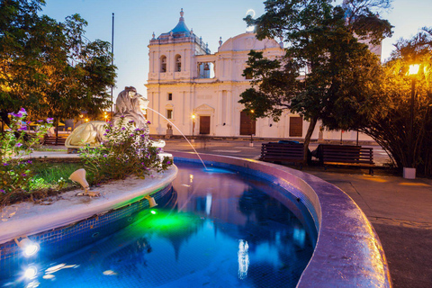 A Stroll Through León’s Enchanting Streets: Romantic Tour