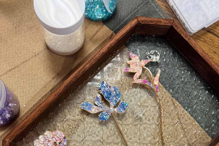 Dallas, Plano: Workshop für Perlmutt-Intarsien-Schmuck. Foto: GetYourGuide