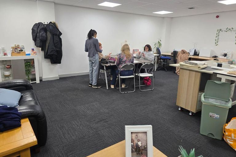 Liverpool: Sewing Machine Workshop with Tea and Cake