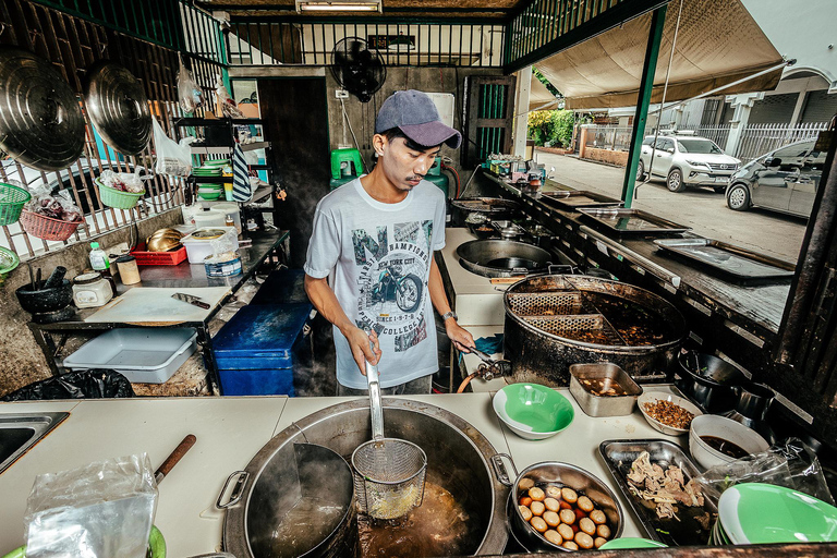 Pattaya Bites Food Tour with 14+ Tastings