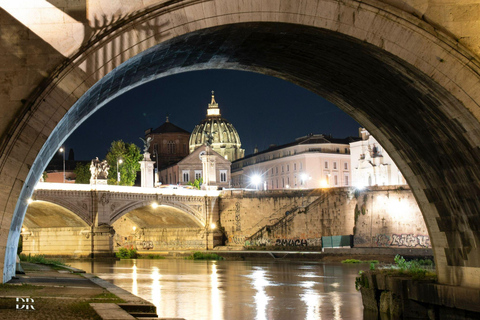Rome by Night: Enchanting Golf Cart Tour with Wine, Cocktails, and History