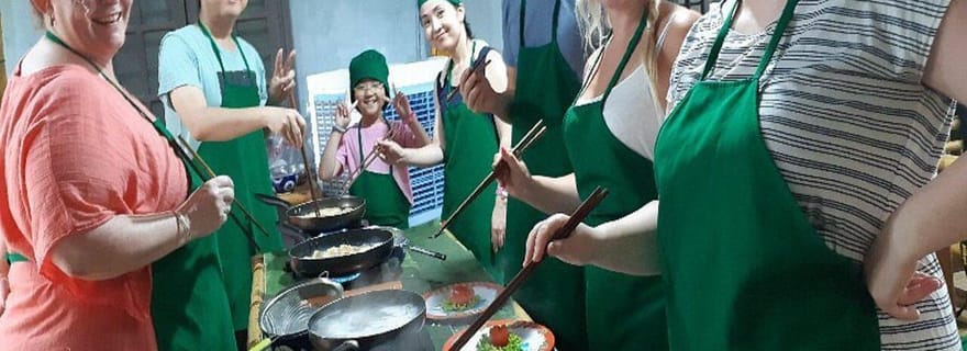 Hue : Cours de cuisine vietnamienne chez l'habitant et au marché