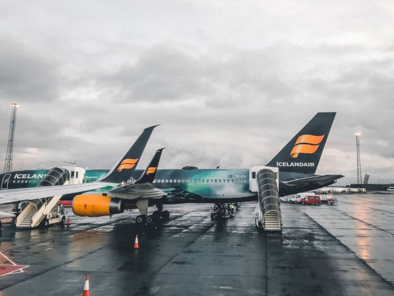Flughafen Keflavík (KEF) ↔ Reykjavík: Privater Flughafentransfer