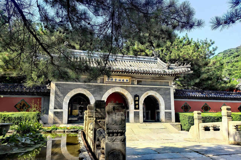 Beijing: Tanzhe and Biyun Temple Private Day Trip Beijing: Private Day Trip to Tanzhe and Yonghe Temple
