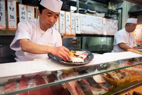 東京：築地市場の見どころを探る (DEU or ENG)