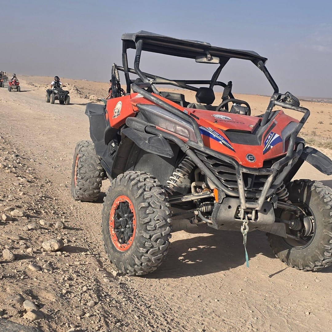 Marrakech : excursion d'une heure en buggy dans le désert d'Agafay avec dîner-spectacle - buggy