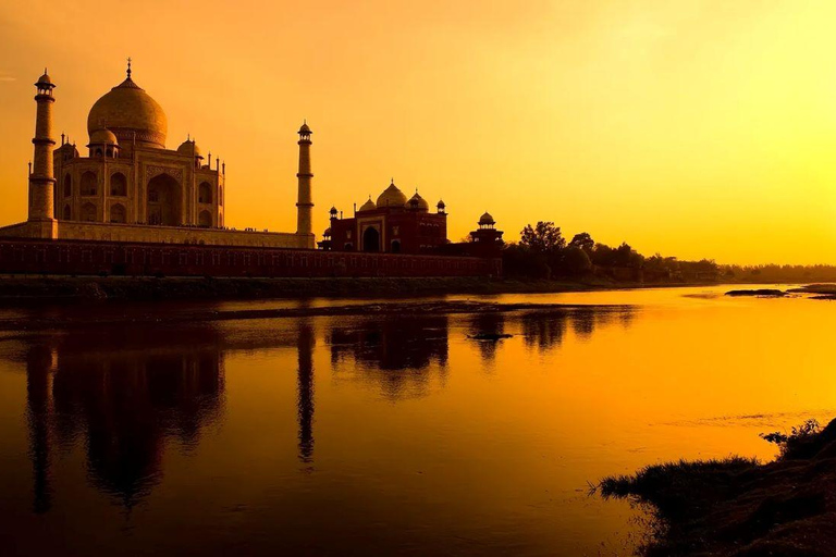 Mohabbat-E-Taj, Agra Tour with Govt. Approved Guide