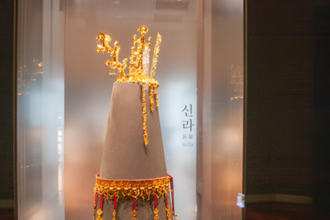 Seoul: National Museum & War Memorial Korea Small Group Tour English Guide