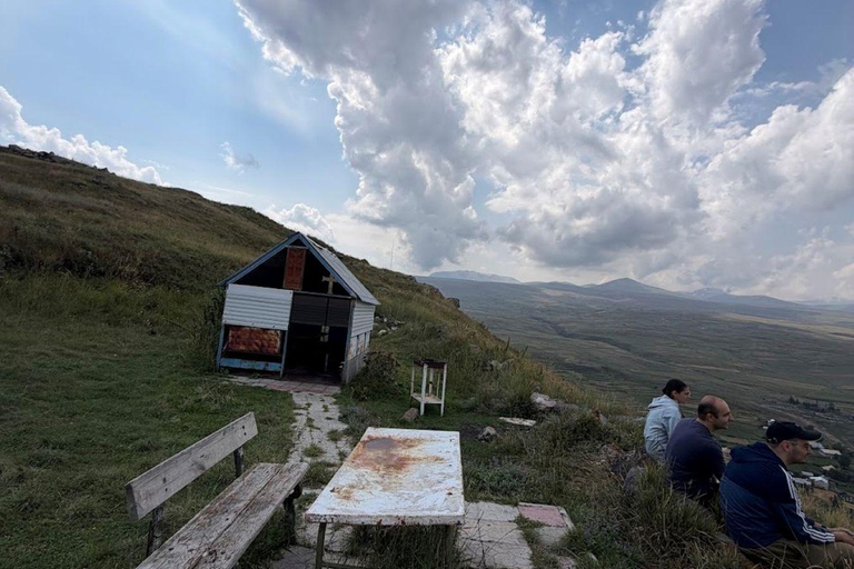 Khashlama in the Mountains: Feast by the Fire