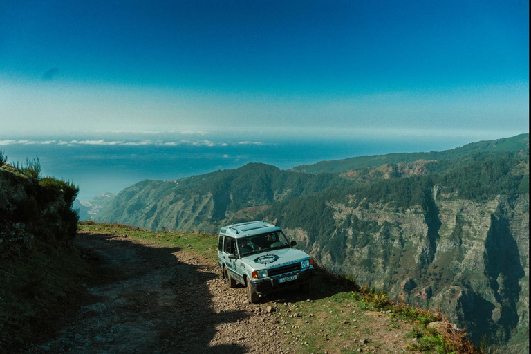 Madeira &quot;Mystery Tour&quot; heldag - privat 4x4-jeepHeldagstur till Madeira Mistery 4x4 - Privat