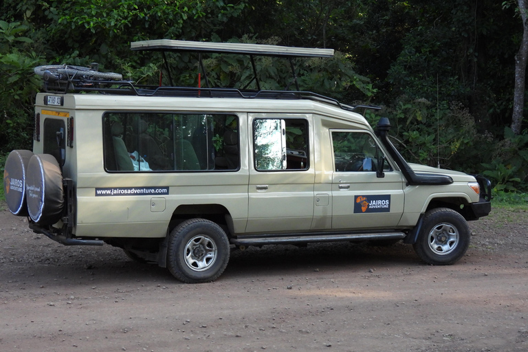 2-tägige Safari durch Tarangire, den Manyara-See und das kulturelle Tansania2-tägige Safari durch den Tarangire-Nationalpark, zum Manyara-See und zu den kulturellen Sehenswürdig