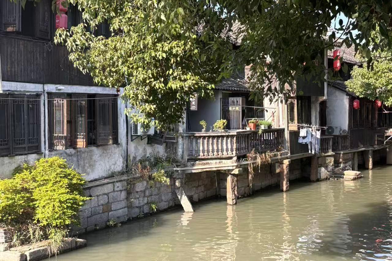 Shanghai: Fengjing Water Town Day Trip with Boat ride&Lunch