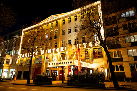 Berlin: Varieté Theater - Disco - Acrobatics and Dinner Ticket only