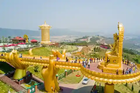 Dalat: Pagoda Linh Phuoc y Estupa de la Rueda de Oración