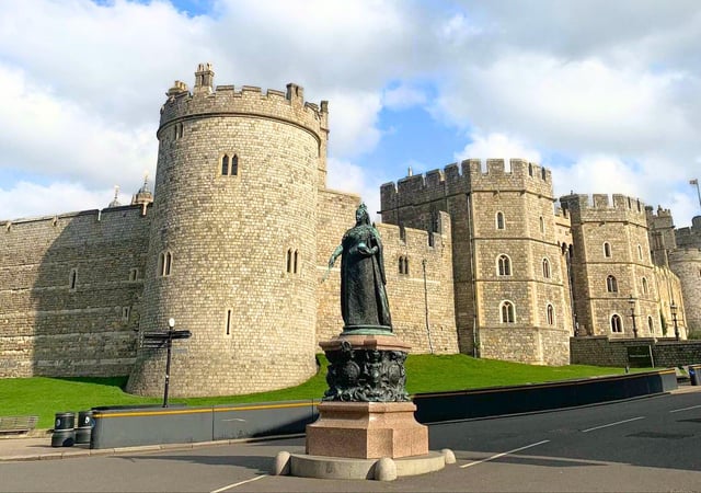 From London: Half-Day Trip to Windsor with Castle Tickets