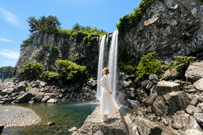 Jeju: Round-Island Grand Highlights Small Group Hotel Pickup