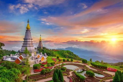 Chiang Mai: Doi Inthanon Park Tour with Lunch and Ticket