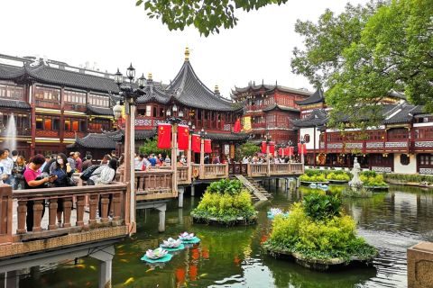 Shanghai: tour privato a piedi del giardino Yu e del tempio di Dio della città