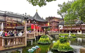 Shanghai: Yu Garden and City God Temple Walking Tour