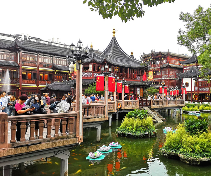 Shanghai: Visita a pie al Jardín Yu y al Templo del Dios de la Ciudad