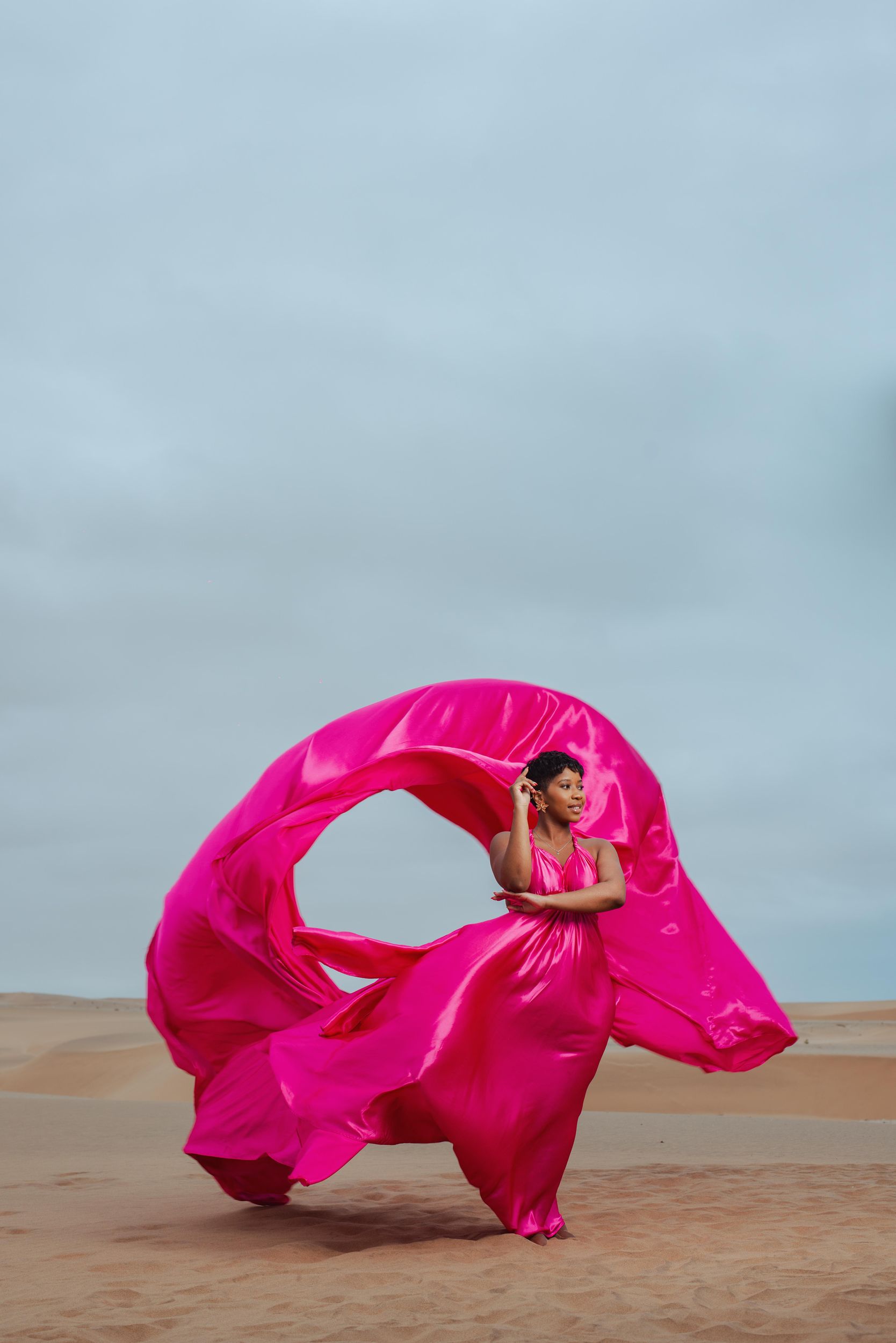 Swakopmund: Fotoshooting-Abenteuer mit fliegendem Kleid in Swakopmund