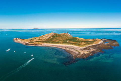 Dublin: Wycieczka łodzią do latarni morskiej i klifów HowthDublin: Klify Howth i wycieczka łodzią po wybrzeżu Ireland&#039;s Eye