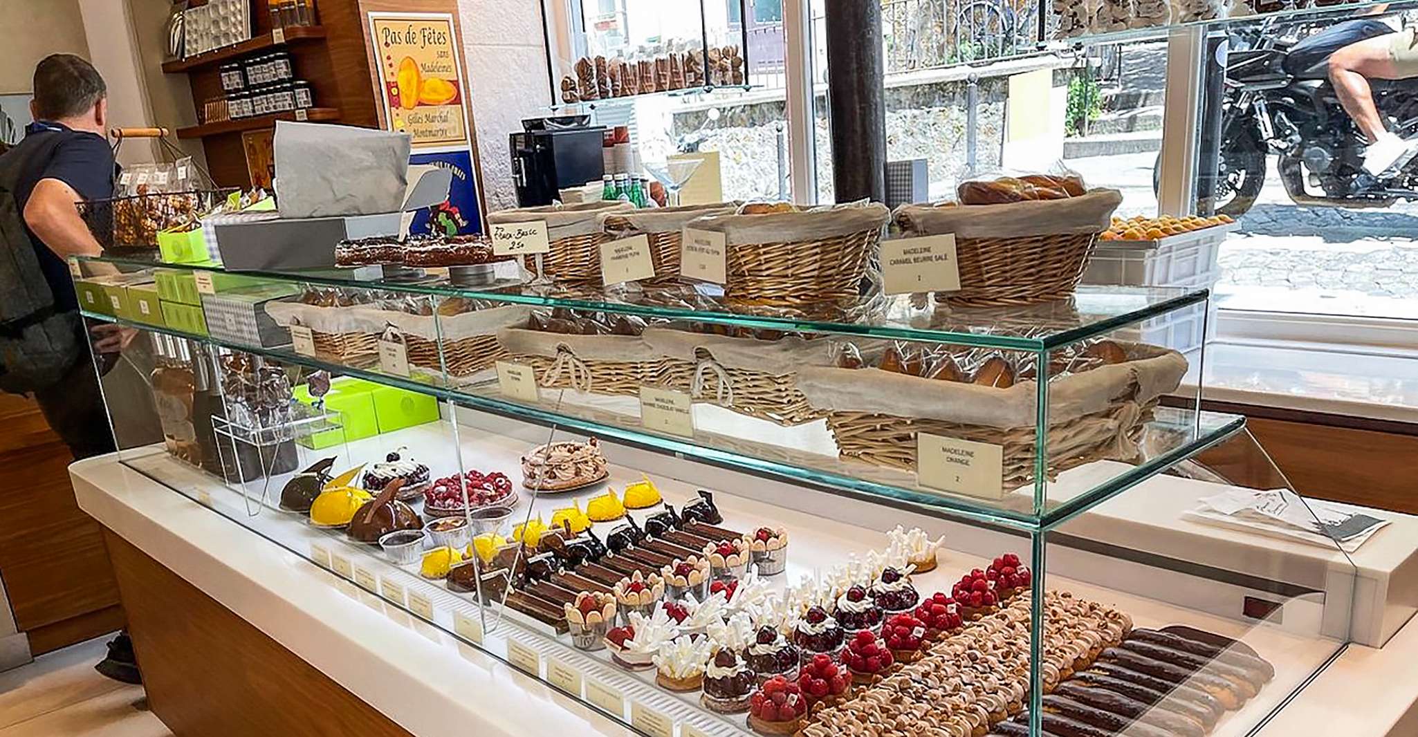 Paris, Montmartre Cheese, Wine & Pastry Guided Walking Tour - Hizvo