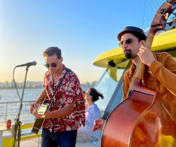 Barcelona: Daytime or Sunset Catamaran Cruise with Music
