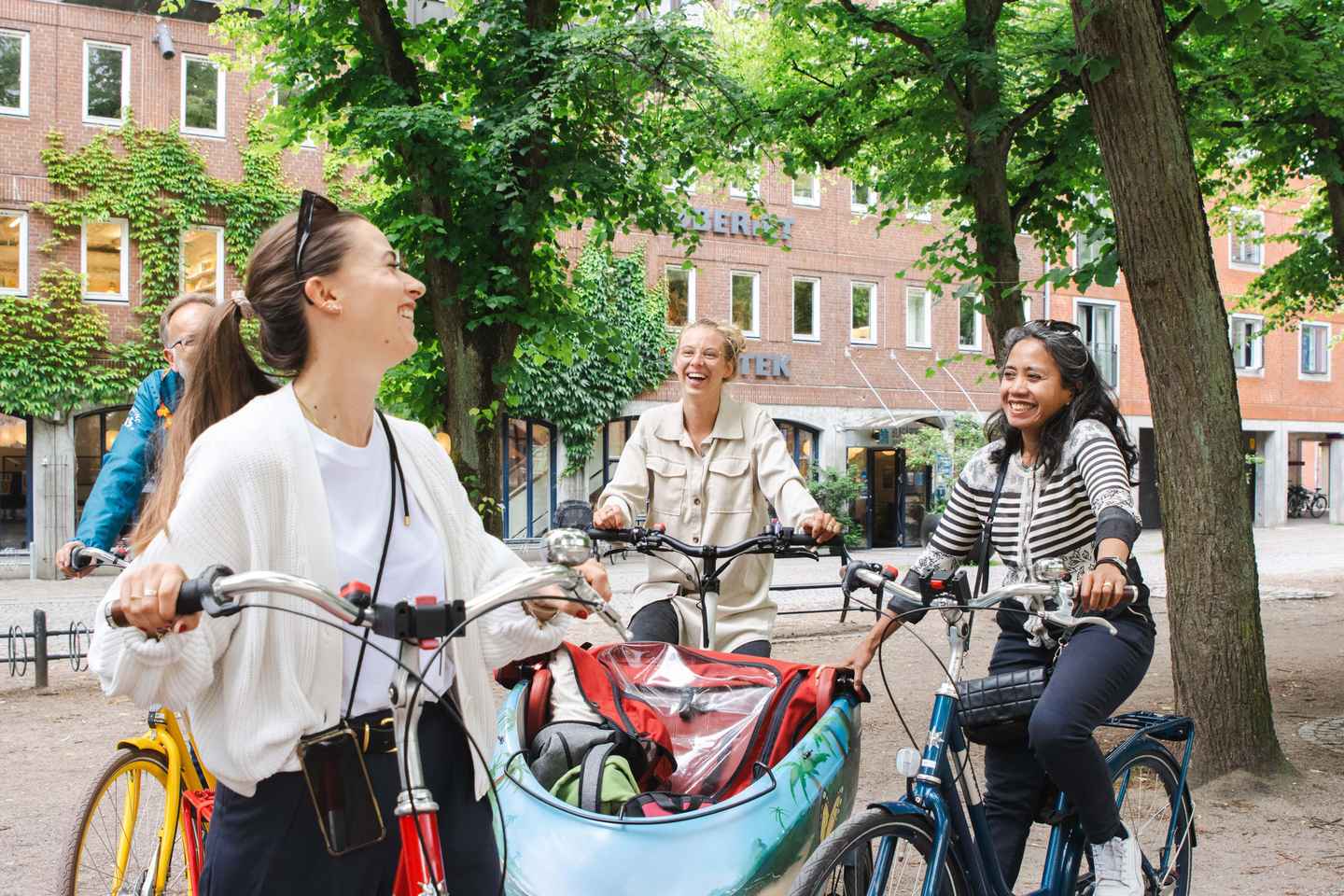 Copenhagen Off the Beaten Tracks: Nørrebro Bike Tour