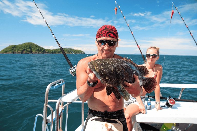 Phuket: Crociera in barca per la pesca d&#039;altura sull&#039;isola di Racha