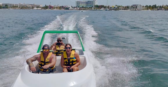 Cancún: Self-Guided Nichupté Lagoon Speedboat Tour