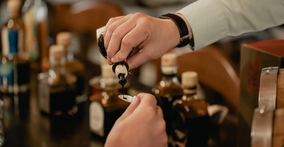 Modena: Führung und Verkostung von super Balsamico-Essig