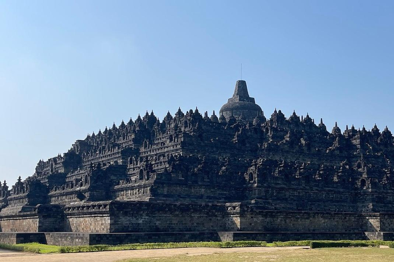 Yogyakarta : Transfert et visite des temples de Borobudur et Prambanan