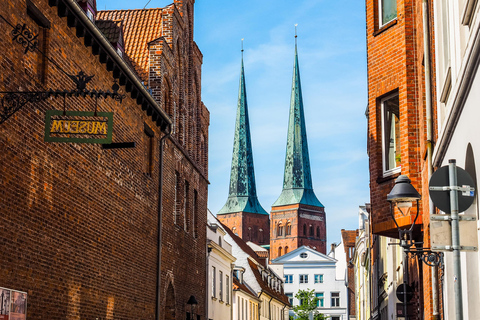 Lubeka: ekspresowy spacer z lokalnym przewodnikiemLubeka: 60-minutowy spacer z lokalnym przewodnikiem