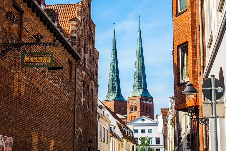 Lübeck : Promenade express avec un habitantLübeck : 60 minutes de marche avec un habitant de la ville