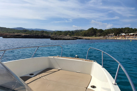 San Antonio: Tour Privado de Barco em Ibiza com Paddle Surf e SnorkelSan Antonio: Passeio de barco de dia inteiro em Ibiza com Paddle surf e Snorkeling